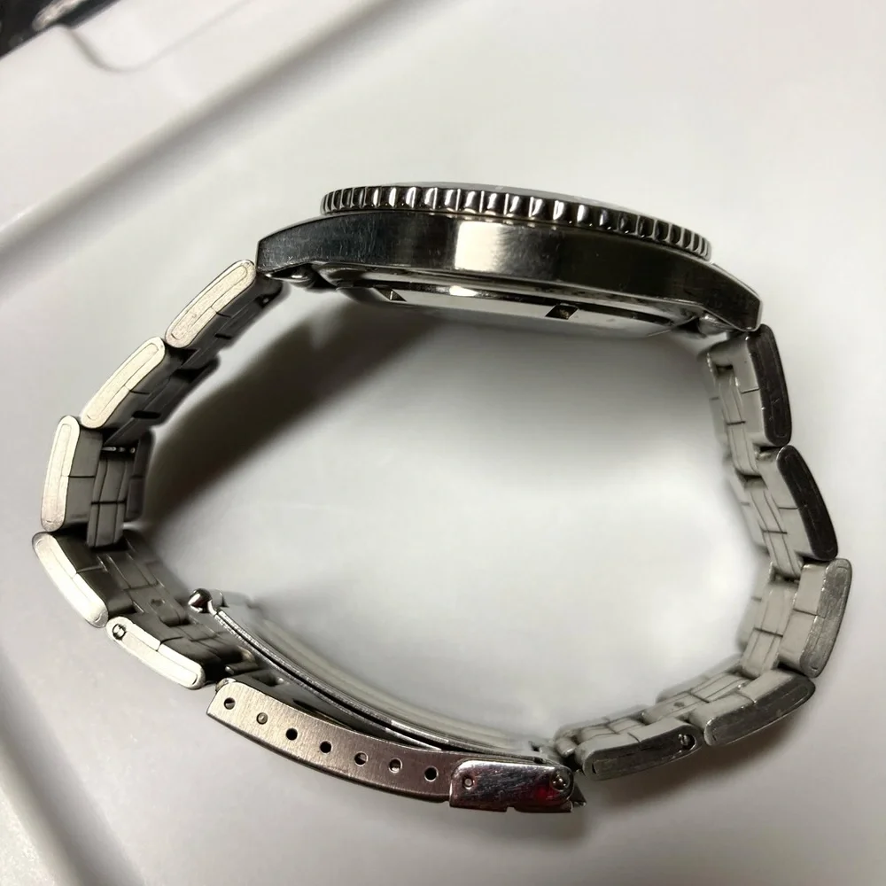 Swiss Military watch, missing stem and crown, parts or restore. 095-0674
